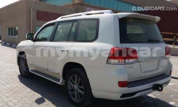 Buy Import Toyota Land Cruiser White Car in Import - Dubai in Ayeyarwady Buy Import Toyota Land Cruiser White Car in Import - Dubai in Ayeyarwady