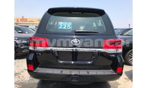 သွင်းကုန် Toyota Land Cruiser Black ကား Import - Dubai Ayeyarwady သွင်းကုန် Toyota Land Cruiser Black ကား Import - Dubai Ayeyarwady