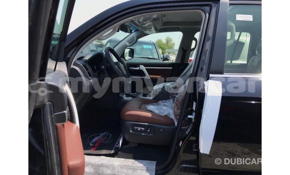 သွင်းကုန် Toyota Land Cruiser Black ကား Import - Dubai Ayeyarwady သွင်းကုန် Toyota Land Cruiser Black ကား Import - Dubai Ayeyarwady