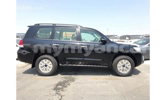 သွင်းကုန် Toyota Land Cruiser Black ကား Import - Dubai Ayeyarwady သွင်းကုန် Toyota Land Cruiser Black ကား Import - Dubai Ayeyarwady
