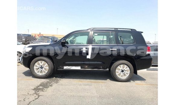 သွင်းကုန် Toyota Land Cruiser Black ကား Import - Dubai Ayeyarwady သွင်းကုန် Toyota Land Cruiser Black ကား Import - Dubai Ayeyarwady