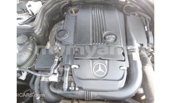 သွင်းကုန် Mercedes-Benz 250 Other ကား Import - Dubai Ayeyarwady သွင်းကုန် Mercedes-Benz 250 Other ကား Import - Dubai Ayeyarwady