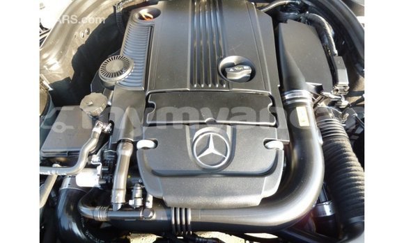 သွင်းကုန် Mercedes-Benz 200 White ကား Import - Dubai Ayeyarwady သွင်းကုန် Mercedes-Benz 200 White ကား Import - Dubai Ayeyarwady