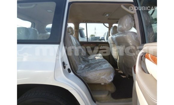 Acheter Import Voiture Toyota Land Cruiser Blanc à Import - Dubai, #<Region:0x000000000c5121b8> Acheter Import Voiture Toyota Land Cruiser Blanc à Import - Dubai, #<Region:0x000000000c5121b8>