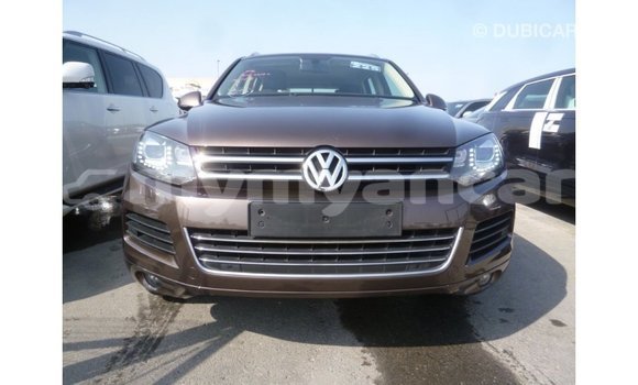 သွင်းကုန် Volkswagen Touareg Brown ကား Import - Dubai Ayeyarwady သွင်းကုန် Volkswagen Touareg Brown ကား Import - Dubai Ayeyarwady