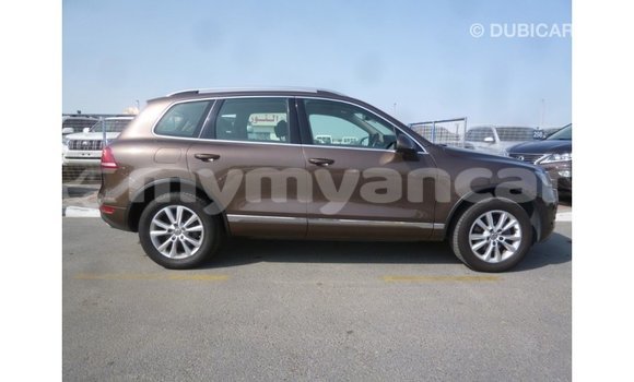 သွင်းကုန် Volkswagen Touareg Brown ကား Import - Dubai Ayeyarwady သွင်းကုန် Volkswagen Touareg Brown ကား Import - Dubai Ayeyarwady