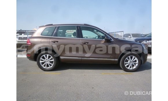 သွင်းကုန် Volkswagen Touareg Brown ကား Import - Dubai Ayeyarwady သွင်းကုန် Volkswagen Touareg Brown ကား Import - Dubai Ayeyarwady