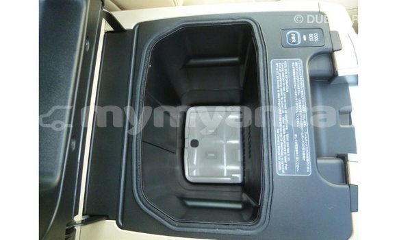 သွင်းကုန် Toyota Land Cruiser Black ကား Import - Dubai Ayeyarwady သွင်းကုန် Toyota Land Cruiser Black ကား Import - Dubai Ayeyarwady