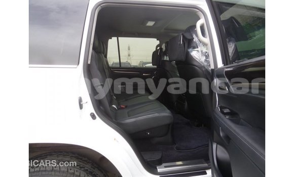 Acheter Import Voiture Lexus LX Blanc à Import - Dubai, #<Region:0x000000000c5121b8> Acheter Import Voiture Lexus LX Blanc à Import - Dubai, #<Region:0x000000000c5121b8>