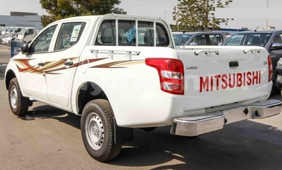 Buy Import Mitsubishi L200 White Car in Import - Dubai in Ayeyarwady Buy Import Mitsubishi L200 White Car in Import - Dubai in Ayeyarwady