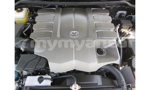 Buy Import Toyota Land Cruiser White Car in Import - Dubai in Ayeyarwady Buy Import Toyota Land Cruiser White Car in Import - Dubai in Ayeyarwady