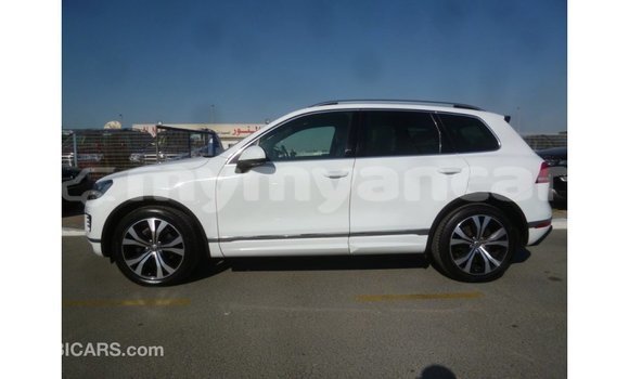 Acheter Import Voiture Volkswagen Touareg Blanc à Import - Dubai, #<Region:0x000000000c5121b8> Acheter Import Voiture Volkswagen Touareg Blanc à Import - Dubai, #<Region:0x000000000c5121b8>