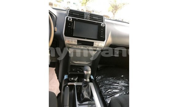 သွင်းကုန် Toyota Prado Black ကား Import - Dubai Ayeyarwady သွင်းကုန် Toyota Prado Black ကား Import - Dubai Ayeyarwady
