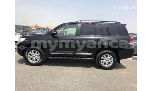 သွင်းကုန် Toyota Land Cruiser Black ကား Import - Dubai Ayeyarwady သွင်းကုန် Toyota Land Cruiser Black ကား Import - Dubai Ayeyarwady