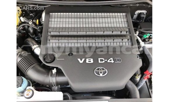 သွင်းကုန် Toyota Land Cruiser Black ကား Import - Dubai Ayeyarwady သွင်းကုန် Toyota Land Cruiser Black ကား Import - Dubai Ayeyarwady