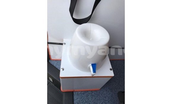 Buy Import Toyota Hiace White Car in Import - Dubai in Ayeyarwady Buy Import Toyota Hiace White Car in Import - Dubai in Ayeyarwady