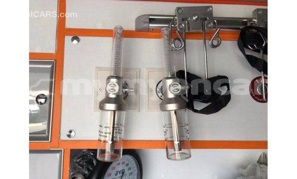 သွင်းကုန် Toyota Hiace White ကား Import - Dubai Ayeyarwady သွင်းကုန် Toyota Hiace White ကား Import - Dubai Ayeyarwady