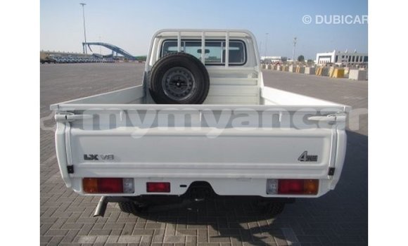 Buy Import Toyota Land Cruiser White Car in Import - Dubai in Ayeyarwady Buy Import Toyota Land Cruiser White Car in Import - Dubai in Ayeyarwady