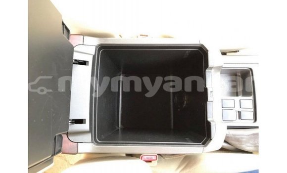 သွင်းကုန် Toyota Prado Black ကား Import - Dubai Ayeyarwady သွင်းကုန် Toyota Prado Black ကား Import - Dubai Ayeyarwady