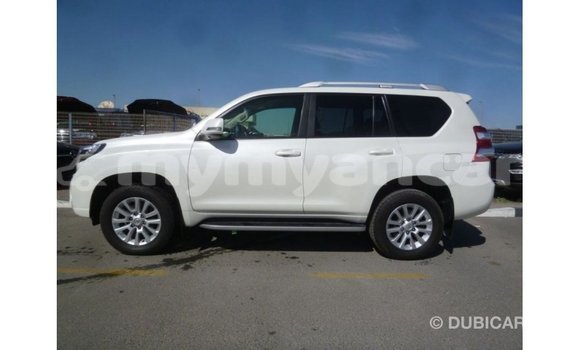 သွင်းကုန် Toyota Prado White ကား Import - Dubai Ayeyarwady သွင်းကုန် Toyota Prado White ကား Import - Dubai Ayeyarwady