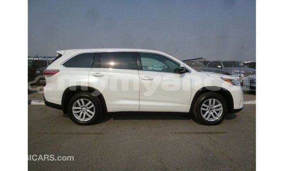 Buy Import Toyota Kluger White Car in Import - Dubai in Ayeyarwady Buy Import Toyota Kluger White Car in Import - Dubai in Ayeyarwady