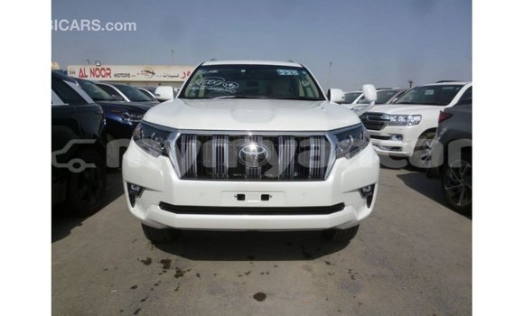 သွင်းကုန် Toyota Prado White ကား Import - Dubai Ayeyarwady သွင်းကုန် Toyota Prado White ကား Import - Dubai Ayeyarwady