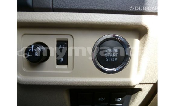 သွင်းကုန် Toyota Prado White ကား Import - Dubai Ayeyarwady သွင်းကုန် Toyota Prado White ကား Import - Dubai Ayeyarwady