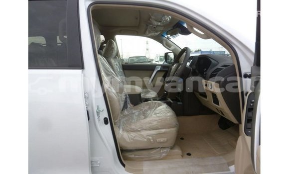 သွင်းကုန် Toyota Prado White ကား Import - Dubai Ayeyarwady သွင်းကုန် Toyota Prado White ကား Import - Dubai Ayeyarwady
