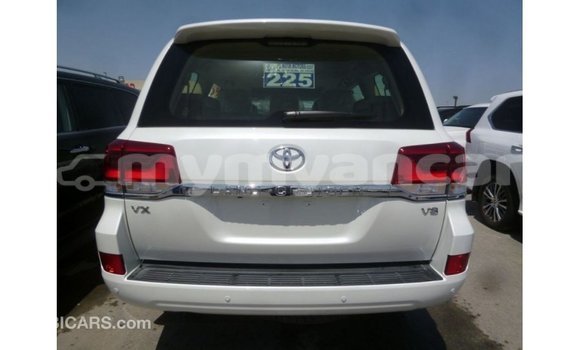 Acheter Import Voiture Toyota Land Cruiser Blanc à Import - Dubai, #<Region:0x000000000c5121b8> Acheter Import Voiture Toyota Land Cruiser Blanc à Import - Dubai, #<Region:0x000000000c5121b8>
