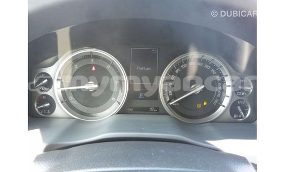 သွင်းကုန် Toyota Land Cruiser White ကား Import - Dubai Ayeyarwady သွင်းကုန် Toyota Land Cruiser White ကား Import - Dubai Ayeyarwady