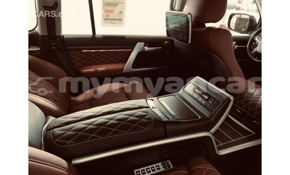 Buy Import Toyota Land Cruiser Black Car in Import - Dubai in Ayeyarwady Buy Import Toyota Land Cruiser Black Car in Import - Dubai in Ayeyarwady