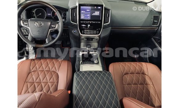 Buy Import Toyota Land Cruiser Black Car in Import - Dubai in Ayeyarwady Buy Import Toyota Land Cruiser Black Car in Import - Dubai in Ayeyarwady