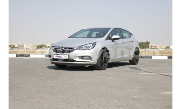 Acheter Import Voiture Opel Astra Blanc à Import - Dubai, #<Region:0x000000000c5121b8>