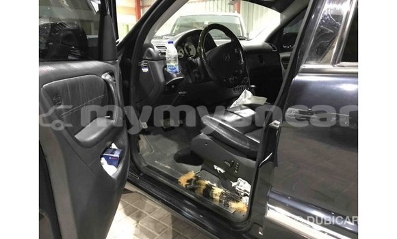 Buy Import Mercedes-Benz 190 (W201) Blue Car in Import - Dubai in Ayeyarwady Buy Import Mercedes-Benz 190 (W201) Blue Car in Import - Dubai in Ayeyarwady
