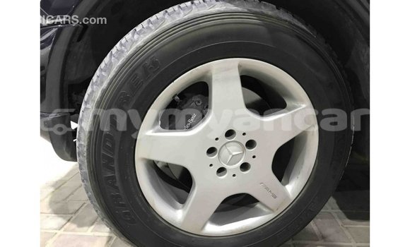 Acheter Import Voiture Mercedes-Benz 190 (W201) Bleu à Import - Dubai, #<Region:0x000000000c5121b8>