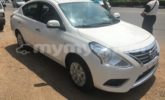 အသုံးပြုခံ့ Nissan Sunny White ကား Yangon Yangon အသုံးပြုခံ့ Nissan Sunny White ကား Yangon Yangon