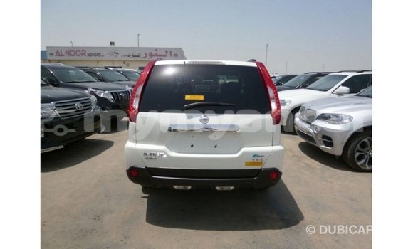 သွင်းကုန် Nissan Evalia White ထရပ်ကား Import - Dubai Ayeyarwady သွင်းကုန် Nissan Evalia White ထရပ်ကား Import - Dubai Ayeyarwady