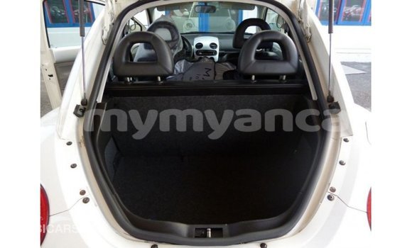 သွင်းကုန် Volkswagen Beetle White ကား Import - Dubai Ayeyarwady သွင်းကုန် Volkswagen Beetle White ကား Import - Dubai Ayeyarwady