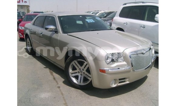 Acheter Import Voiture Chrysler 300 Beige à Import - Dubai, #<Region:0x000000000c5121b8>