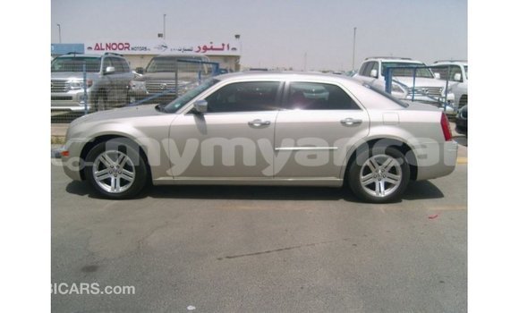 သွင်းကုန် Chrysler 300 Beige ကား Import - Dubai Ayeyarwady သွင်းကုန် Chrysler 300 Beige ကား Import - Dubai Ayeyarwady
