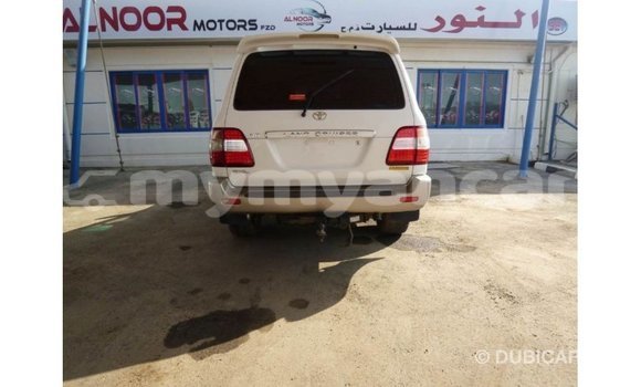 Acheter Import Voiture Toyota Land Cruiser Blanc à Import - Dubai, #<Region:0x000000000c5121b8> Acheter Import Voiture Toyota Land Cruiser Blanc à Import - Dubai, #<Region:0x000000000c5121b8>