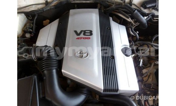 Acheter Import Voiture Toyota Land Cruiser Blanc à Import - Dubai, #<Region:0x000000000c5121b8> Acheter Import Voiture Toyota Land Cruiser Blanc à Import - Dubai, #<Region:0x000000000c5121b8>