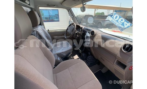Buy Import Toyota Land Cruiser Beige Car in Import - Dubai in Ayeyarwady Buy Import Toyota Land Cruiser Beige Car in Import - Dubai in Ayeyarwady