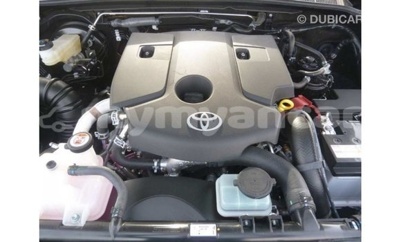 သွင်းကုန် Toyota Hilux Black ကား Import - Dubai Ayeyarwady သွင်းကုန် Toyota Hilux Black ကား Import - Dubai Ayeyarwady