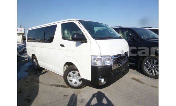 သွင်းကုန် Toyota Hiace White ကား Import - Dubai Ayeyarwady သွင်းကုန် Toyota Hiace White ကား Import - Dubai Ayeyarwady