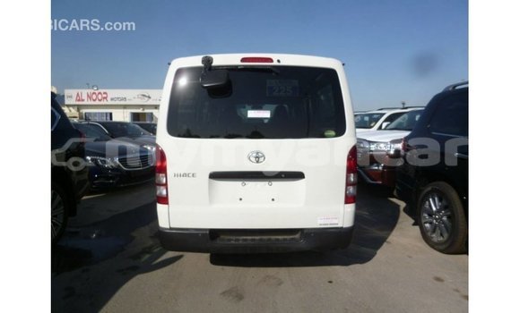 သွင်းကုန် Toyota Hiace White ကား Import - Dubai Ayeyarwady သွင်းကုန် Toyota Hiace White ကား Import - Dubai Ayeyarwady
