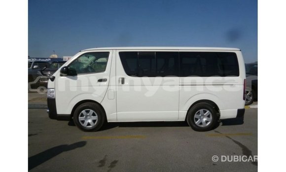 သွင်းကုန် Toyota Hiace White ကား Import - Dubai Ayeyarwady သွင်းကုန် Toyota Hiace White ကား Import - Dubai Ayeyarwady