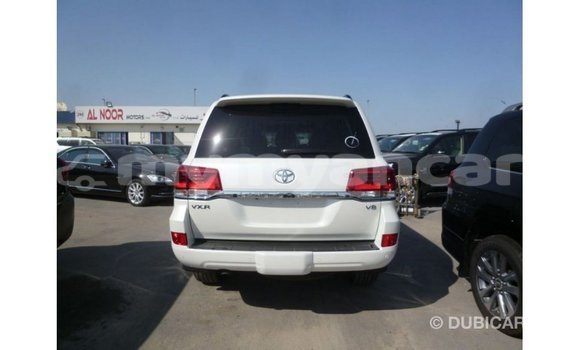 Buy Import Toyota Land Cruiser White Car in Import - Dubai in Ayeyarwady Buy Import Toyota Land Cruiser White Car in Import - Dubai in Ayeyarwady