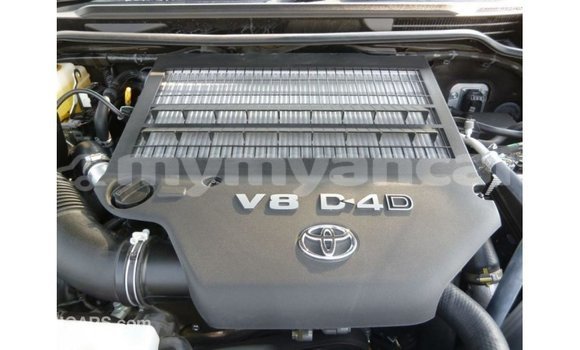 သွင်းကုန် Toyota Land Cruiser Black ကား Import - Dubai Ayeyarwady သွင်းကုန် Toyota Land Cruiser Black ကား Import - Dubai Ayeyarwady