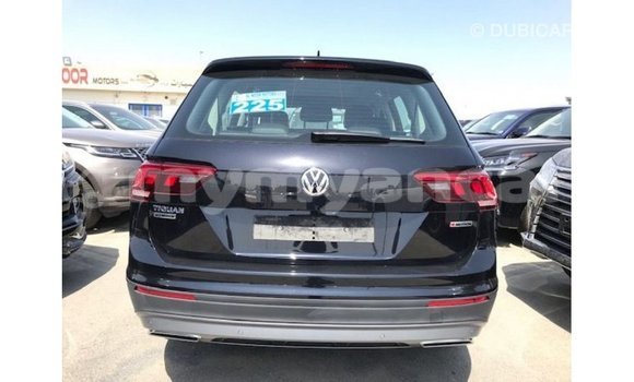 သွင်းကုန် Volkswagen Tiguan Black ကား Import - Dubai Ayeyarwady သွင်းကုန် Volkswagen Tiguan Black ကား Import - Dubai Ayeyarwady